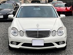 Weiß Gebraucht 2007 Mercedes E500 AMG Limousine | 18.999 € (Teuer)