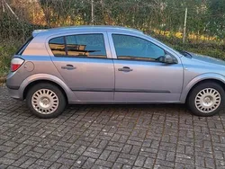 Blau Gebraucht 2004 Opel Astra Kleinwagen | 1.450 € (Guter Preis)
