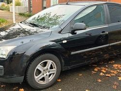 Schwarz Gebraucht 2005 Ford Focus Kombi | 1.290 € (Etwas zu teuer)