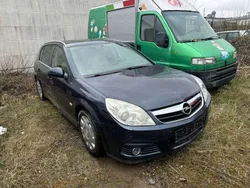 Blau Gebraucht 2006 Opel Signum Cosmo Kombi | 1.450 € (Guter Preis)