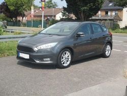 Grau Gebraucht 2018 Ford Focus Trend Limousine | 9.500 € (Fairer Preis)