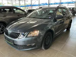 Grau quarzgrau metallic (metallic) Gebraucht 2020 Skoda Octavia Soleil Kombi | 16.500 € (Superpreis)