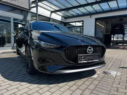 Jet black (schwarz) Gebraucht 2023 Mazda 3 Exclusive-Line Limousine | 27.650 € (Fairer Preis)