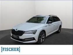 Weiss Gebraucht 2022 Skoda Superb SportLine Kombi | 34.870 € (Fairer Preis)