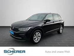 Deep black perleffekt (metallic) Gebraucht 2024 VW Tiguan Move SUV | 27.800 € (Superpreis)