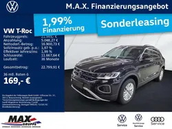 Deep black perleffekt (metallic) Gebraucht 2024 VW T-Roc Life SUV | 21.949 € (Guter Preis)