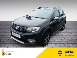 Grau Gebraucht 2018 Dacia Sandero Celebration Kleinwagen | 8.490 € (Fairer Preis)