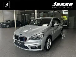 Silber Gebraucht 2016 BMW 220 Active Tourer Luxury Line Van / Kleinbus | 12.990 € (Guter Preis)