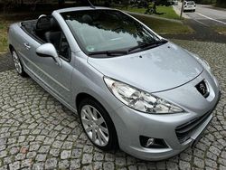Silber Gebraucht 2012 Peugeot 207 CC Platinum Cabrio | 6.950 € (Etwas zu teuer)
