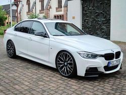 Weiß Gebraucht 2012 BMW 320 M Sport Limousine | 10.500 € (Fairer Preis)