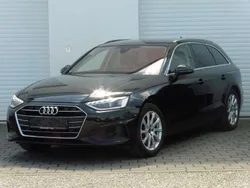Brillantschwarz Gebraucht 2022 Audi A4 Sport Kombi | 22.490 € (Guter Preis)