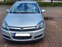 Silber Gebraucht 2004 Opel Astra Limousine | 800 € (Guter Preis)