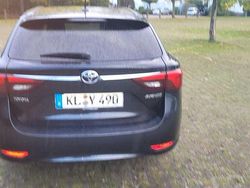 Gebraucht 2016 Toyota Avensis Edition-S Kombi | 7.000 € (Guter Preis)