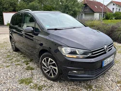 Schwarz Gebraucht 2017 VW Touran Sound Van / Kleinbus | 13.500 € (Teuer)