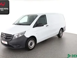 Weiß Gebraucht 2020 Mercedes Vito Van / Kleinbus | 17.840 € (Fairer Preis)