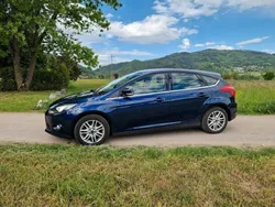 Blau Gebraucht 2012 Ford Focus Titanium Limousine | 6.100 € (Fairer Preis)