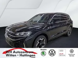 Grenadillschwarz metallic Gebraucht 2025 VW Touareg R-line SUV | 64.917 € (Teuer)