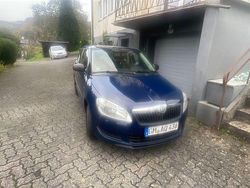 Blau Gebraucht 2011 Skoda Fabia Classic Kleinwagen | 2.000 € (Fairer Preis)