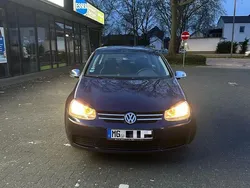 Blau Gebraucht 2005 VW Golf V Limousine | 2.450 € (Fairer Preis)