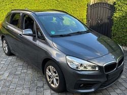 Grau Gebraucht 2015 BMW 220 Active Tourer Advantage Van / Kleinbus | 11.600 € (Fairer Preis)