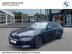 Sophistograu brillanteffekt me Gebraucht 2024 BMW 520 M Sport Kombi | 52.710 € (Superpreis)