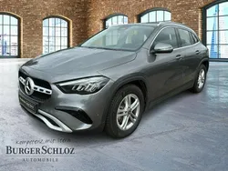 Grau Gebraucht 2025 Mercedes GLA180 SUV | 39.600 € (Etwas zu teuer)