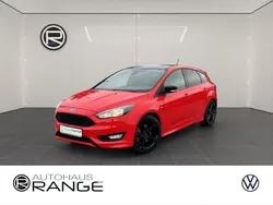 Rot Gebraucht 2017 Ford Focus ST-Line Limousine | 15.480 € (Teuer)