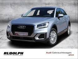 Florettsilber metallic Gebraucht 2017 Audi Q2 Design SUV | 17.460 € (Fairer Preis)