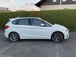 Weiß Gebraucht 2015 BMW 218 Active Tourer Van / Kleinbus | 8.950 € (Fairer Preis)