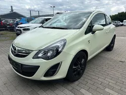 Weiß Gebraucht 2011 Opel Corsa Satellite Kleinwagen | 2.990 € (Guter Preis)
