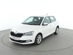Weiß Gebraucht 2019 Skoda Fabia Ambition Limousine | 9.870 € (Guter Preis)
