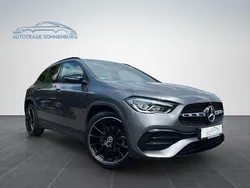 Grau Gebraucht 2022 Mercedes GLA200 AMG line SUV | 35.990 € (Fairer Preis)