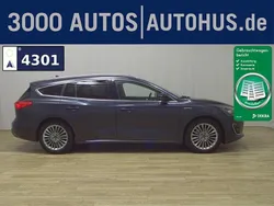 Pantherblau metallic Gebraucht 2021 Ford Focus Vignale Kombi | 15.380 € (Guter Preis)