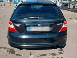 Schwarz Gebraucht 2005 Honda Civic Kleinwagen | 1.500 €