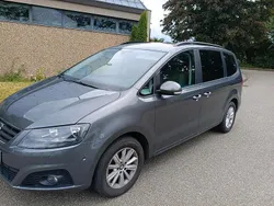 Grau Gebraucht 2015 Seat Alhambra Van / Kleinbus | 16.400 €