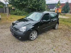 Schwarz Gebraucht 2003 Renault Clio II Kleinwagen | 1.599 € (Fairer Preis)