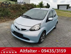 Gletscherblau metallic Gebraucht 2005 Toyota Aygo City Kleinwagen | 1.500 € (Guter Preis)