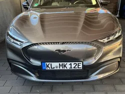 Grau Gebraucht 2021 Ford Mustang Mach-E SUV | 30.400 € (Superpreis)
