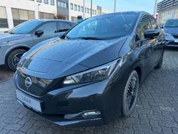 Schwarz Gebraucht 2023 Nissan Leaf Tekna Kleinwagen | 21.790 € (Teuer)