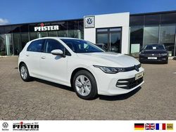 Pure white (weiß) Gebraucht 2024 VW Golf VIII Life Limousine | 24.900 € (Fairer Preis)