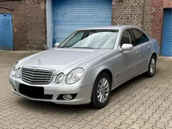 Silber Gebraucht 2007 Mercedes E220 Limousine | 5.999 € (Fairer Preis)
