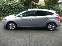 Grau Gebraucht 2013 Ford Focus Limousine | 3.750 € (Superpreis)