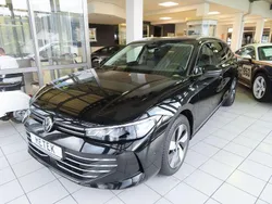 Schwarz Gebraucht 2024 VW Passat Business Kombi | 31.980 €