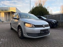 Silber Gebraucht 2011 VW Touran Comfortline Van / Kleinbus | 4.999 € (Superpreis)