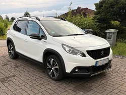 Weiß Gebraucht 2017 Peugeot 2008 GT-line SUV | 11.000 € (Etwas zu teuer)