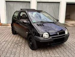 Schwarz Gebraucht 2003 Renault Twingo Kleinwagen | 1.740 €