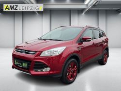 Rubyrot (metallic) Gebraucht 2016 Ford Kuga Titanium SUV | 12.990 € (Guter Preis)