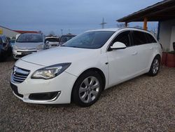 Weiß Gebraucht 2014 Opel Insignia Innovation Kombi | 5.700 € (Fairer Preis)