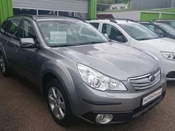 Silber Gebraucht 2011 Subaru Outback Comfort SUV | 6.500 € (Guter Preis)