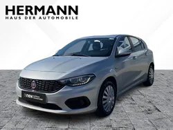 Grau Gebraucht 2017 Fiat Tipo Easy Kleinwagen | 7.897 € (Fairer Preis)